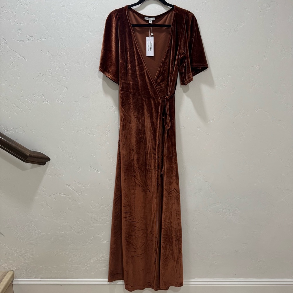 NWT Baltic Born Meghan Velvet Wrap Maxi Dress Bronze Brown Women's Small - Picture 4 of 16